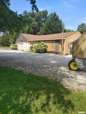 $178,900 | 21401 North Il Highway, Cuba, IL 61427