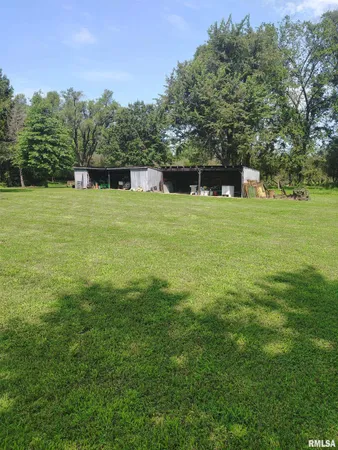 $150,000 | 21401 North Il Highway, Cuba, IL 61427