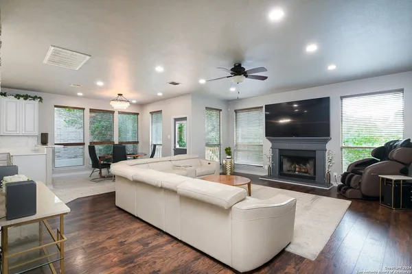 $3,300 | 19434 Gran Roble, San Antonio, TX 78258