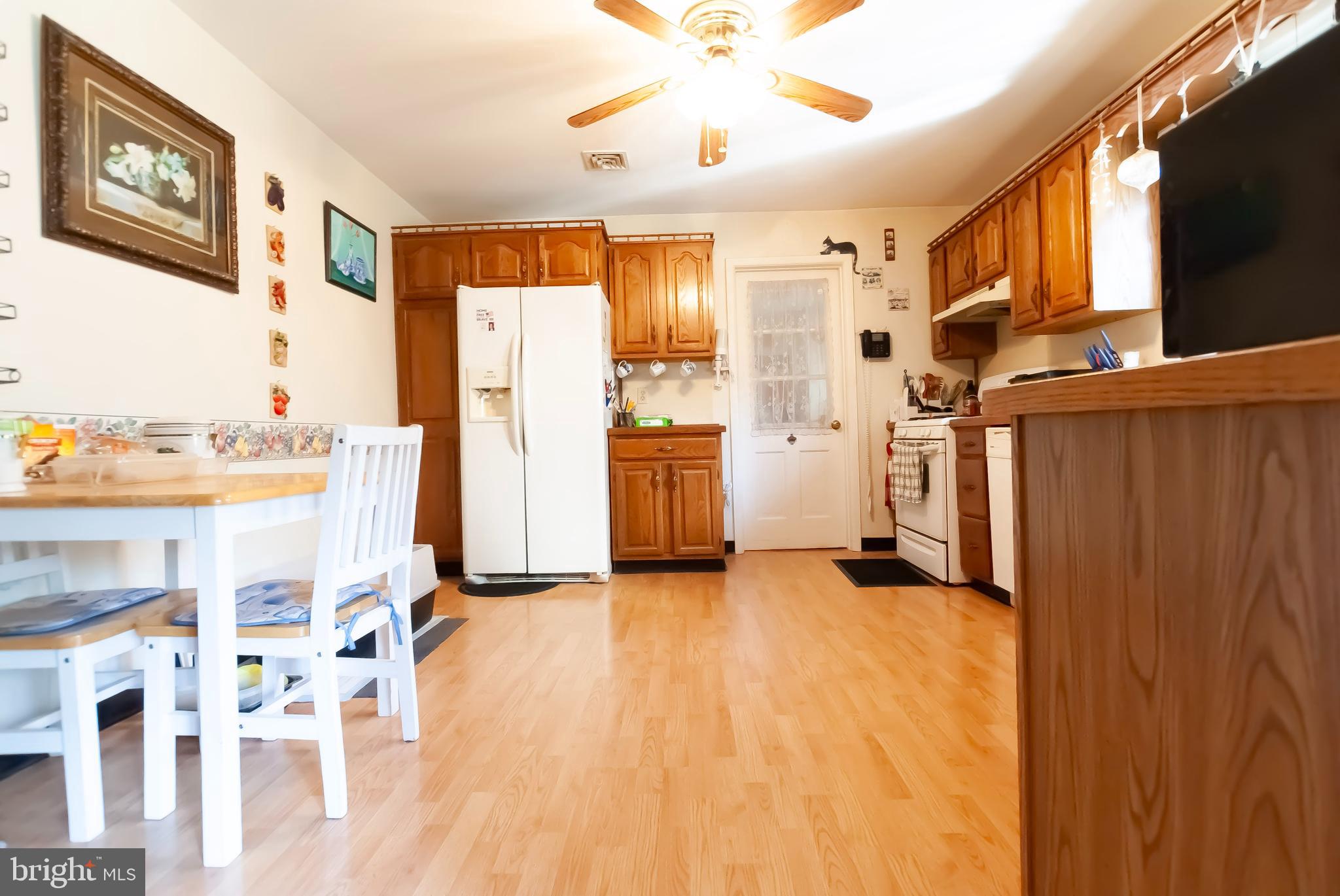 34 Georgetown Road Bordentown, NJ 08505 - Photo 11 of 39 Eat-in Kitchen