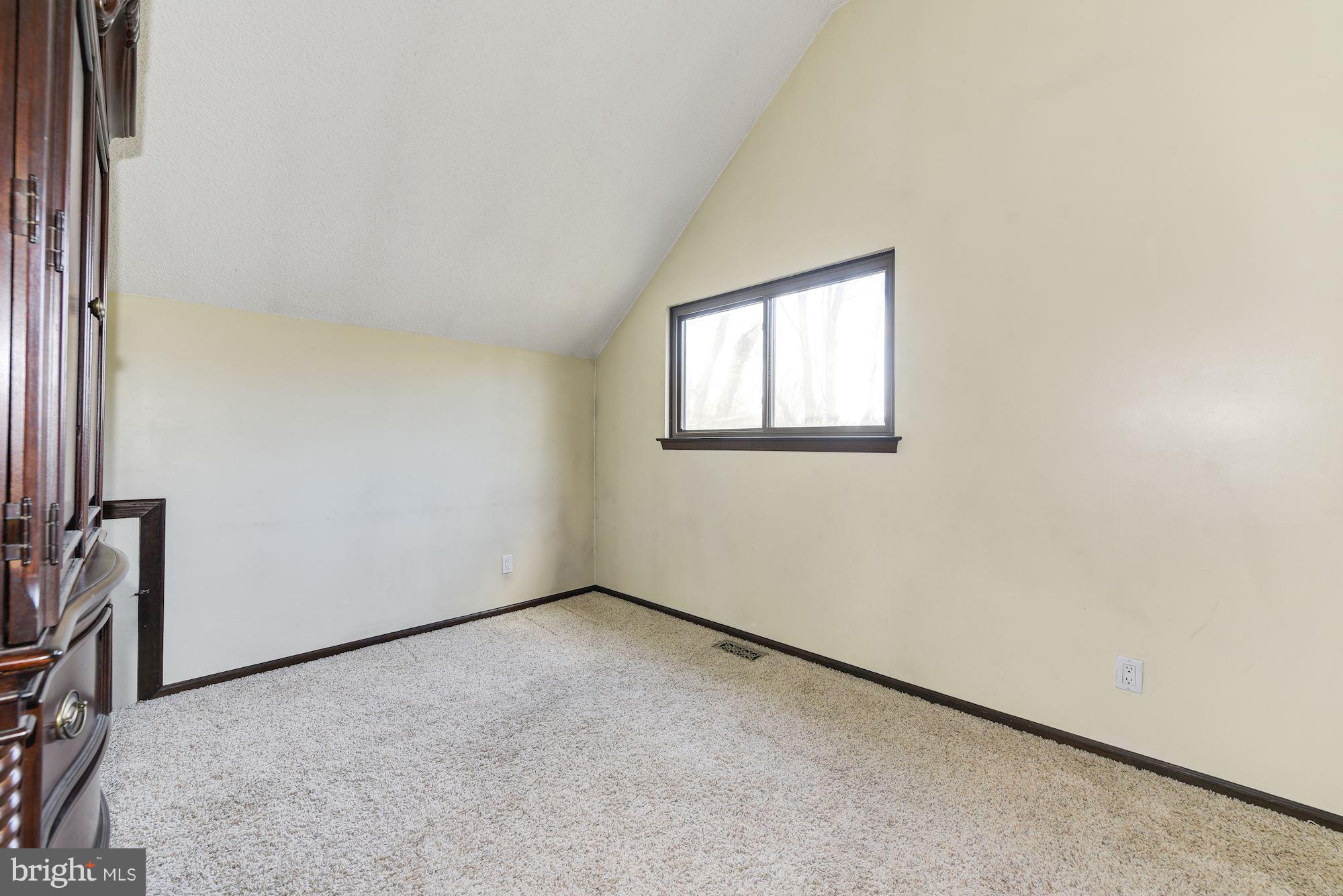 2418 Hopewell Road Marlton, NJ 08053 - Photo 30 of 42 an empty room with windows