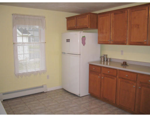 24 Coldbrook Road Millbury, MA 01527 - Photo 6 of 25 Gallery Image 6