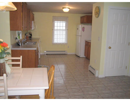 24 Coldbrook Road Millbury, MA 01527 - Photo 8 of 25 Gallery Image 8