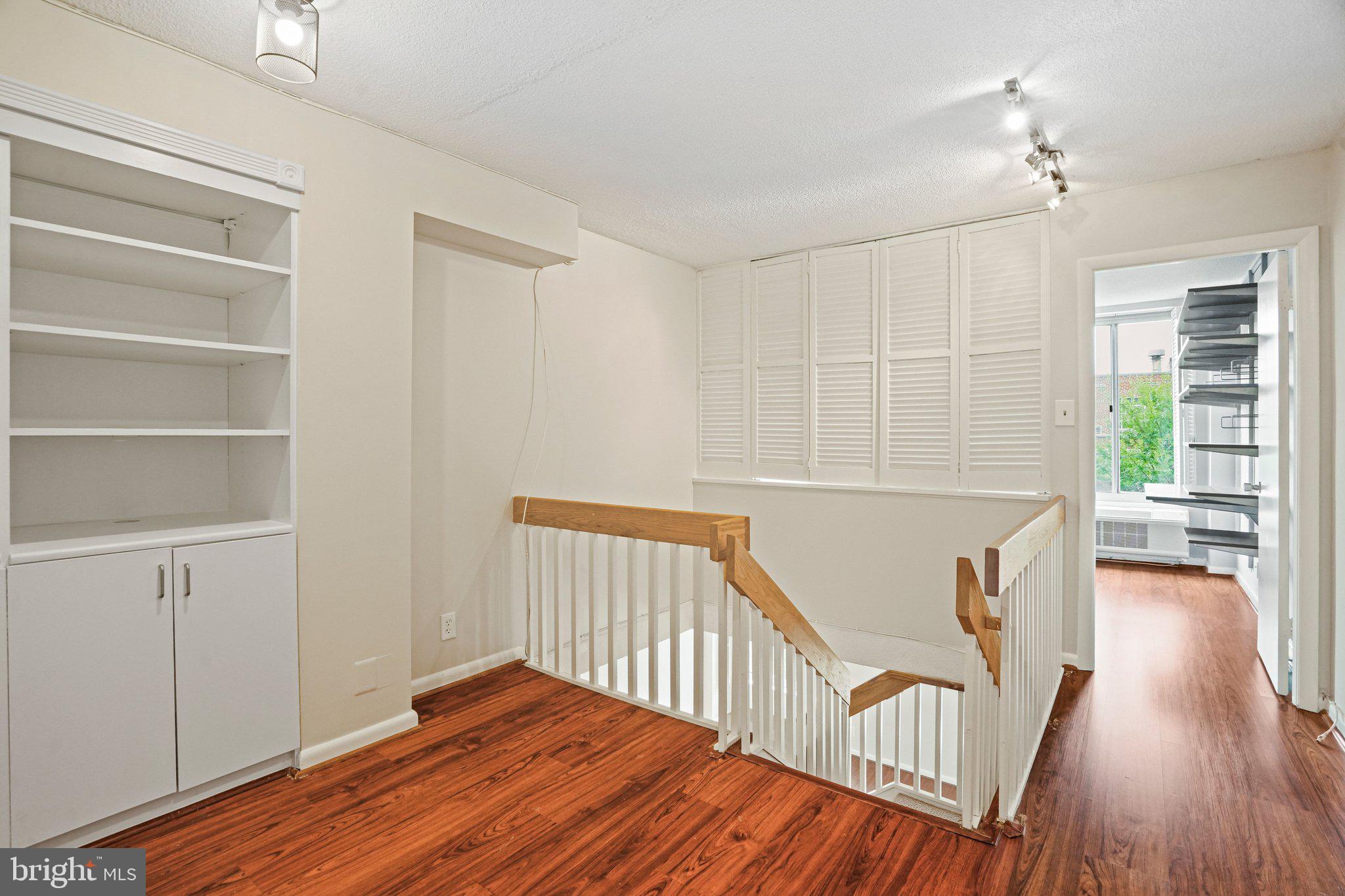 1800 R Street Northwest, Unit 405 Washington, DC 20009 - Photo 8 of 27 Gallery Image 8