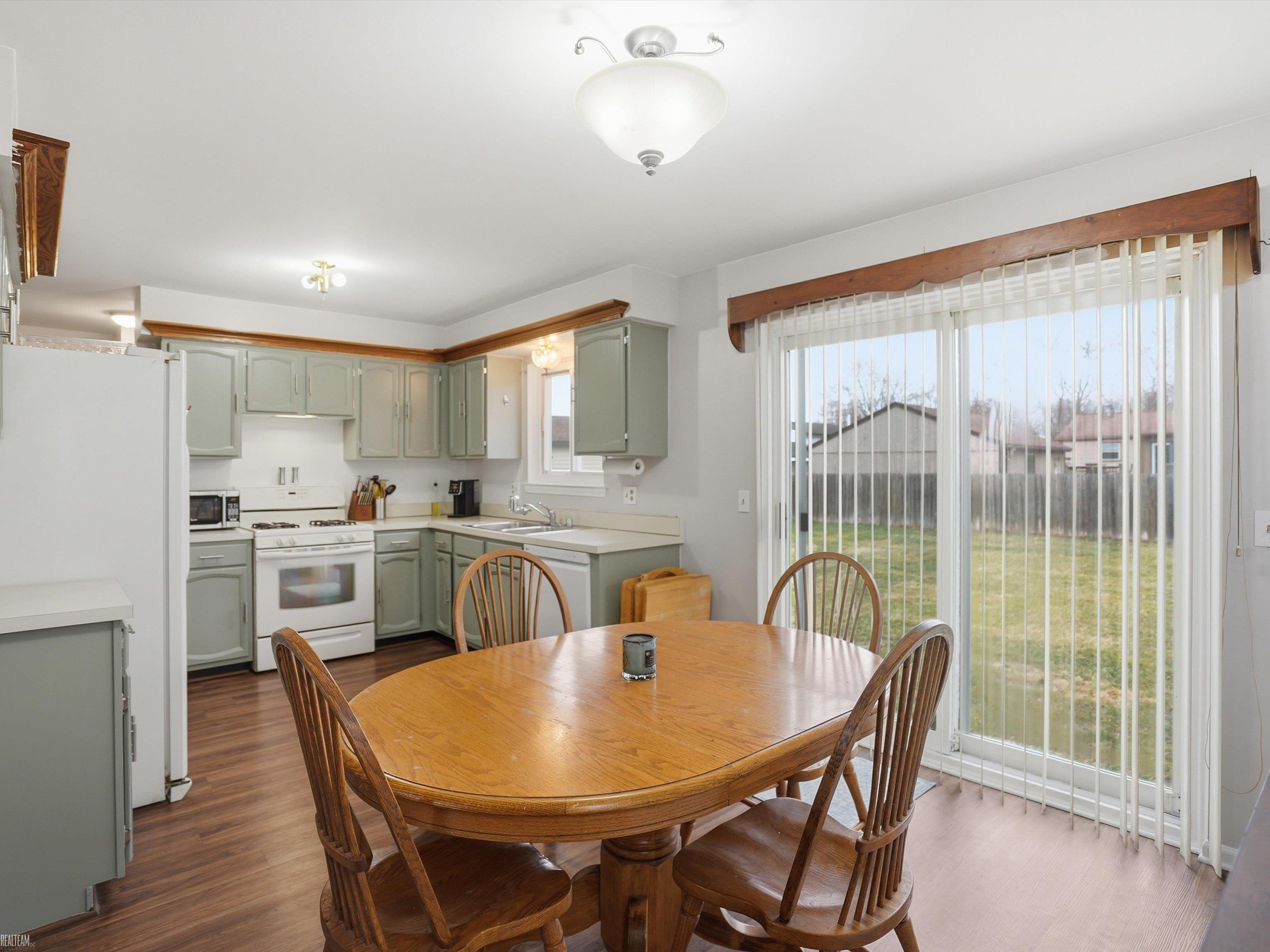 50093 Waterloo Chesterfield, MI 48047 - Photo 8 of 37