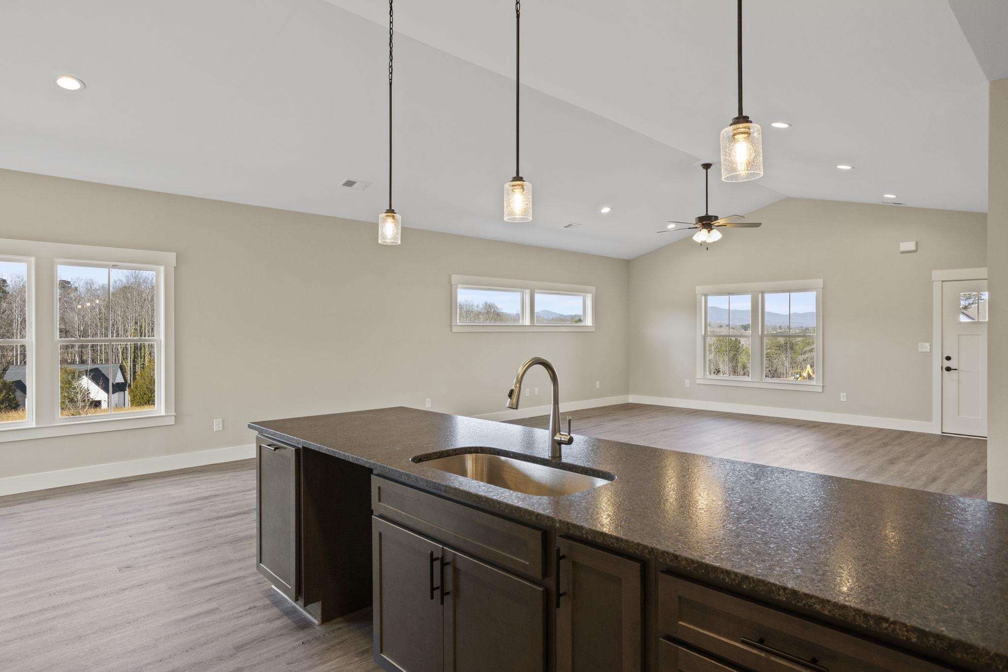369 Scenic Avenue Campobello, SC 29322 - Photo 13 of 26