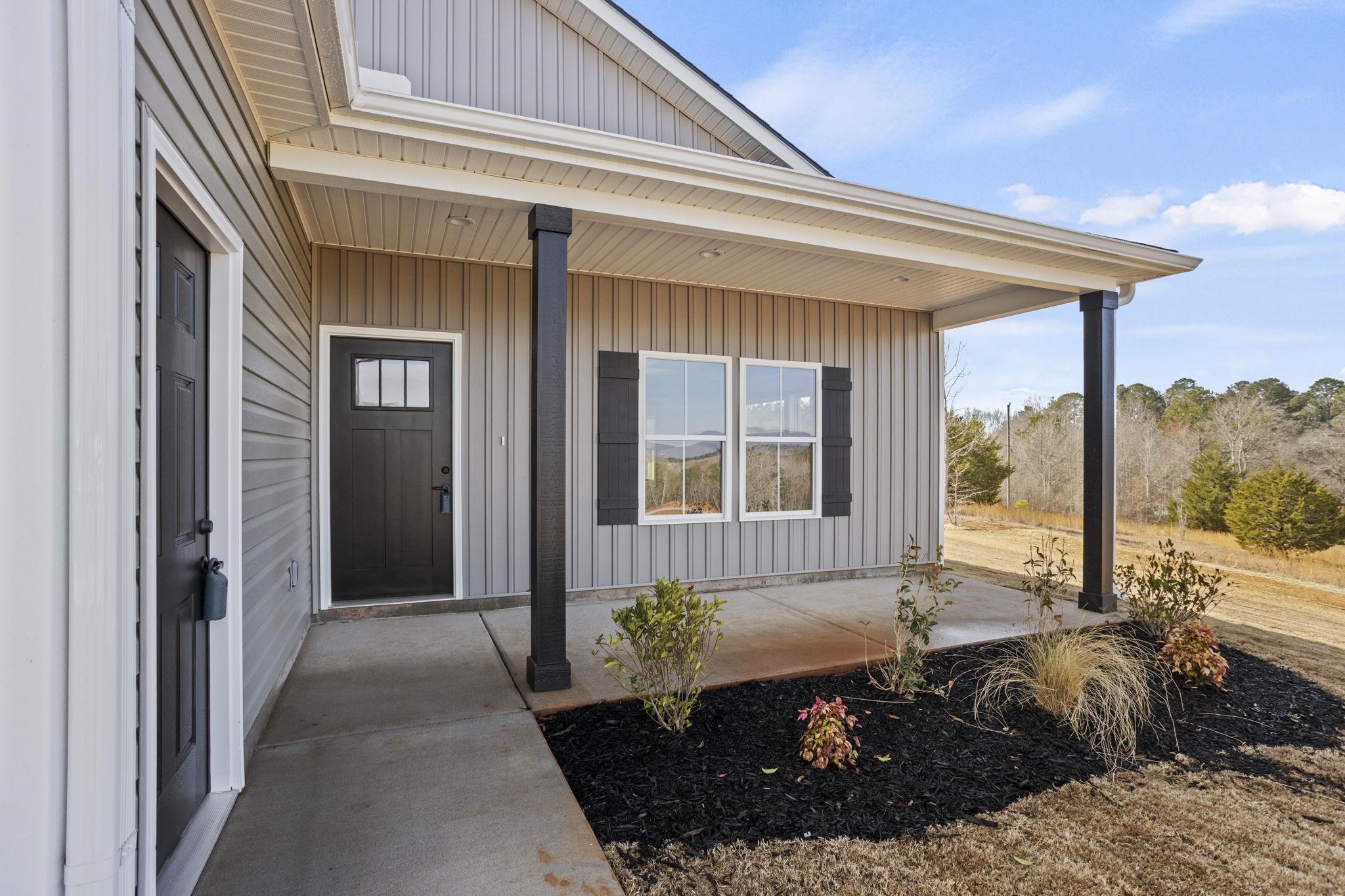 369 Scenic Avenue Campobello, SC 29322 - Photo 2 of 26