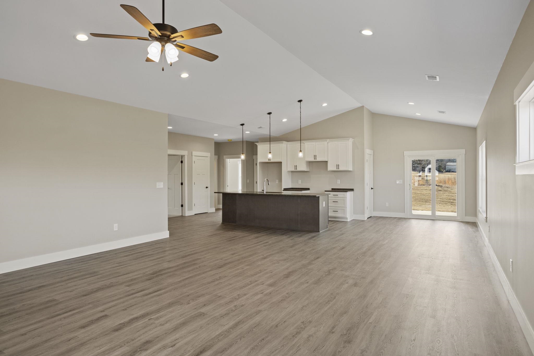 369 Scenic Avenue Campobello, SC 29322 - Photo 7 of 26