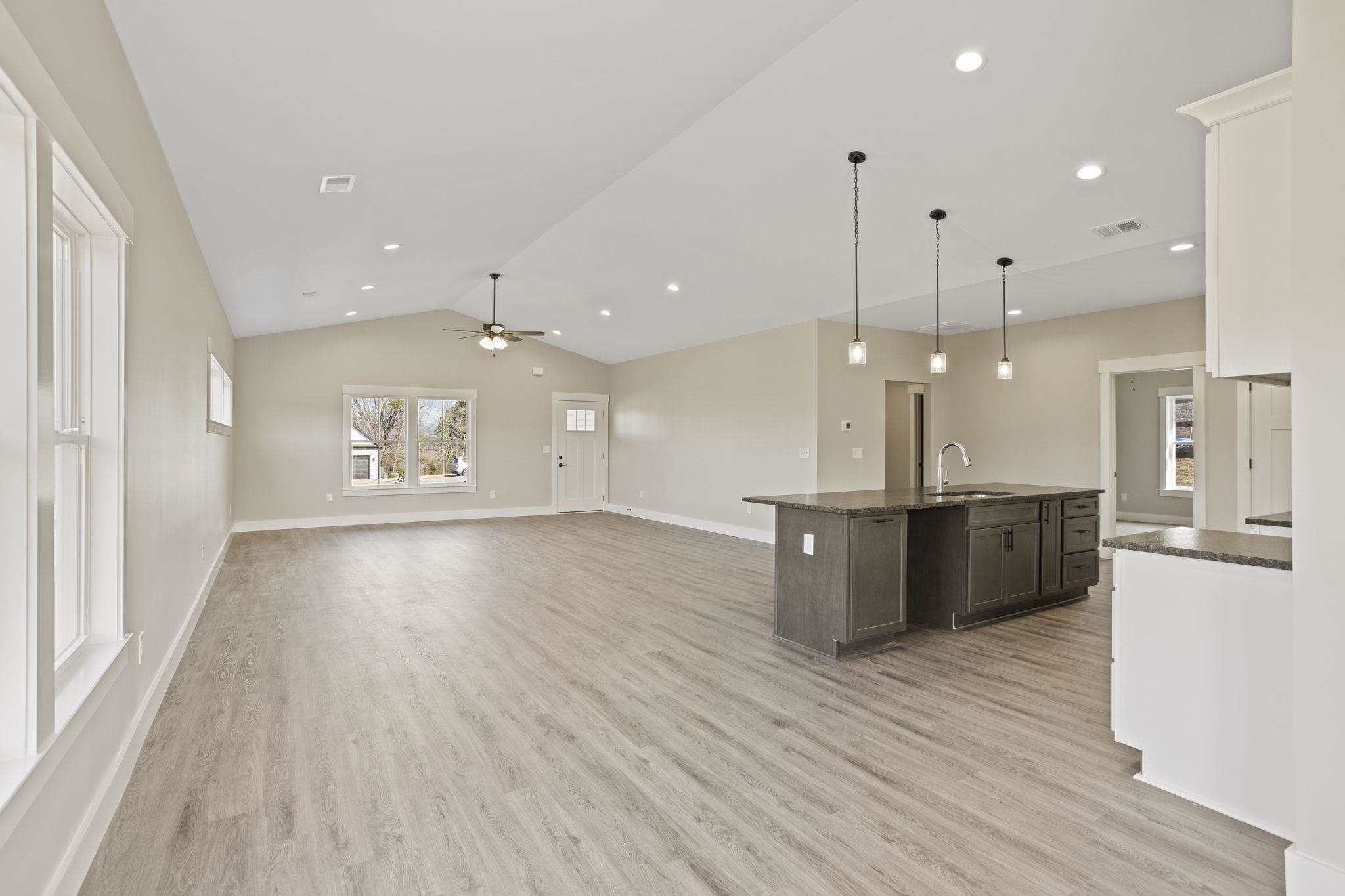 369 Scenic Avenue Campobello, SC 29322 - Photo 9 of 26