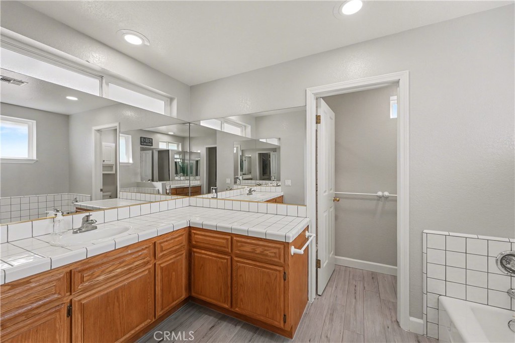 31470 Sierra Verde Road Homeland, CA 92548 - Photo 18 of 38