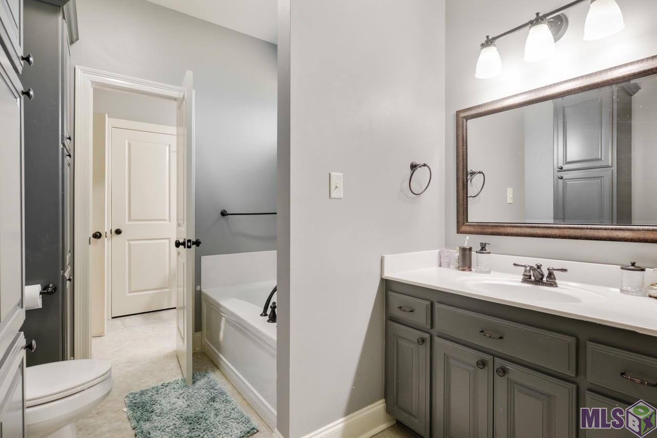 2595 Patterson Road Oscar, LA 70762 - Photo 12 of 18 Gallery Image 12