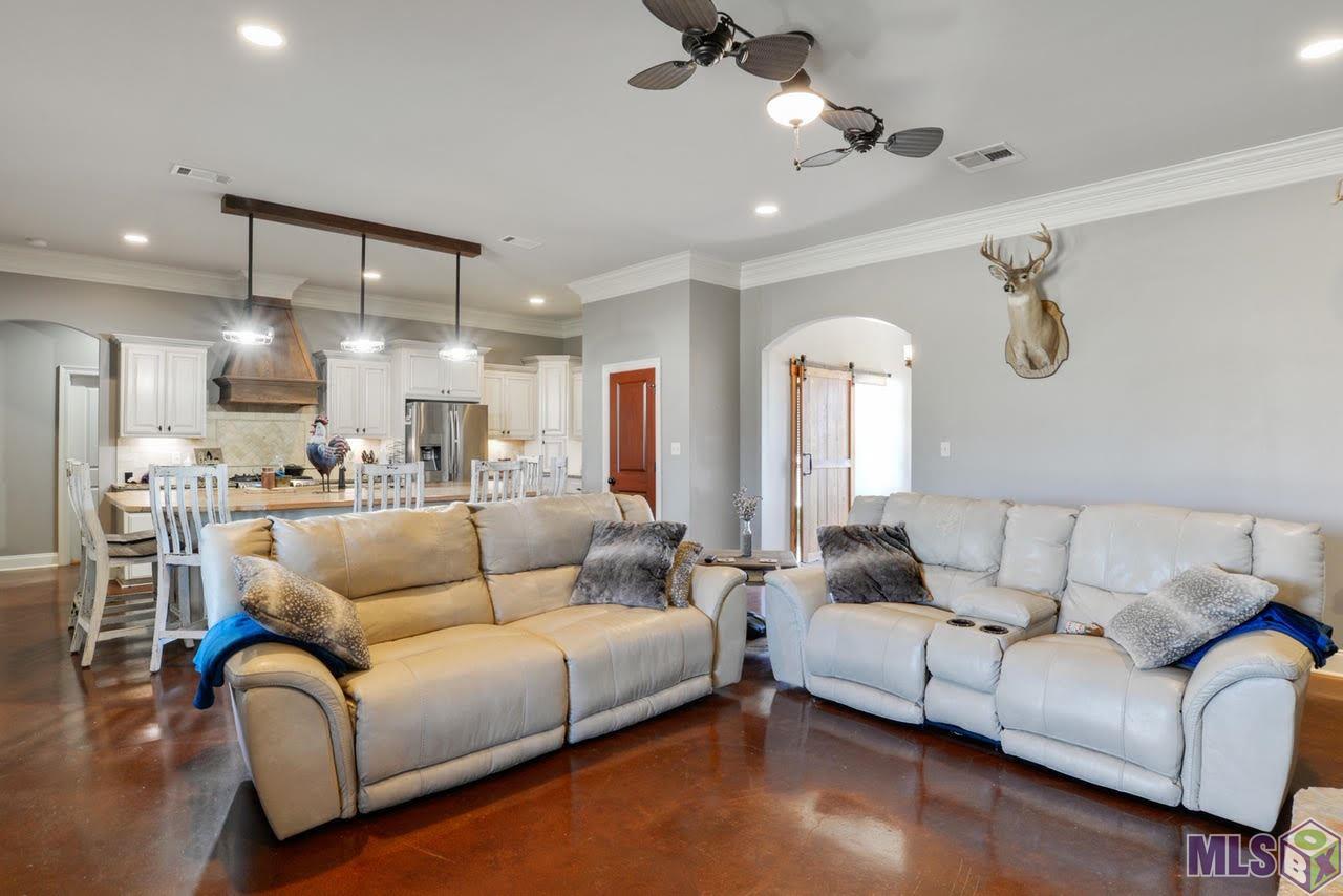 2595 Patterson Road Oscar, LA 70762 - Photo 5 of 18 Gallery Image 5
