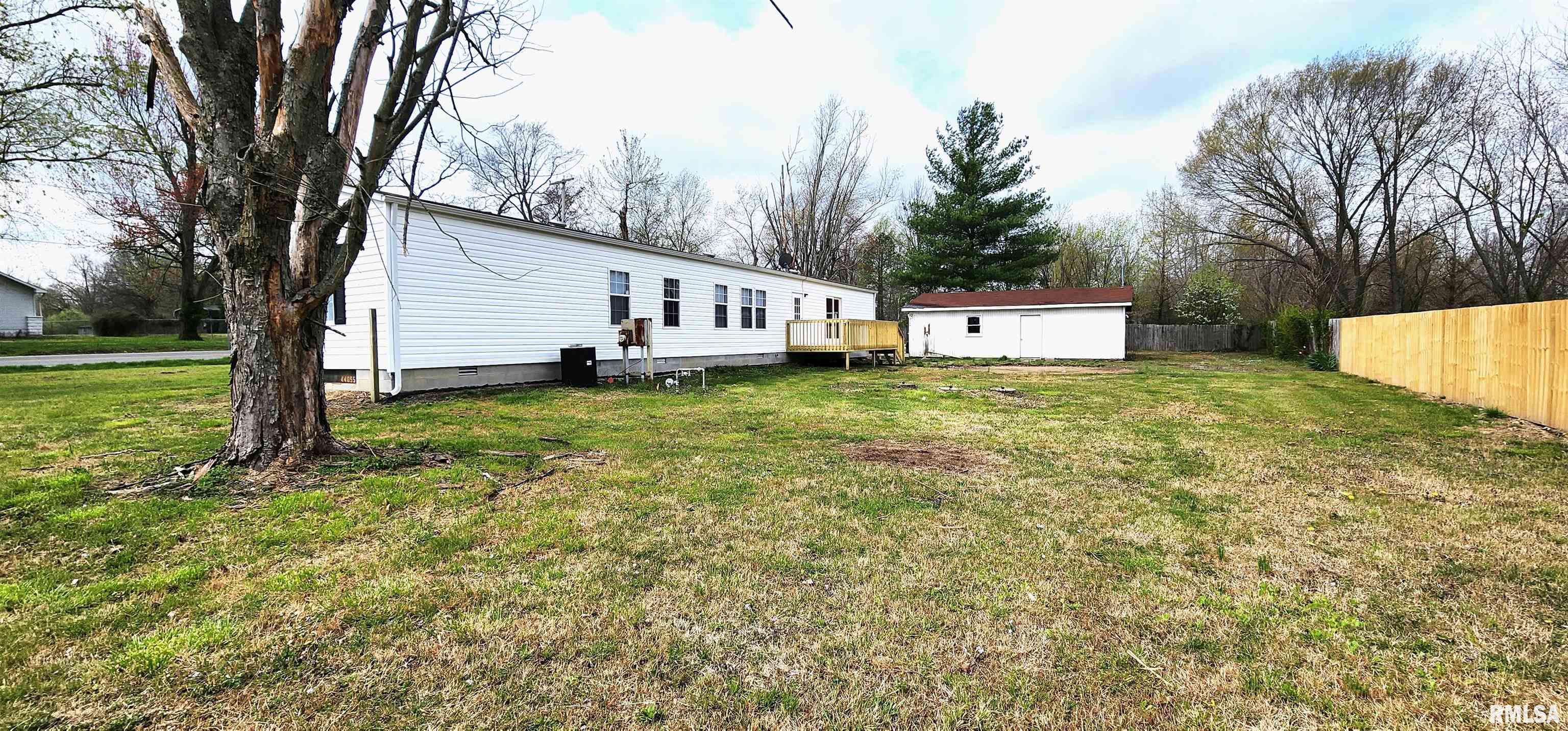 10516 Stotlar Road Marion, IL 62959 - Photo 3 of 32