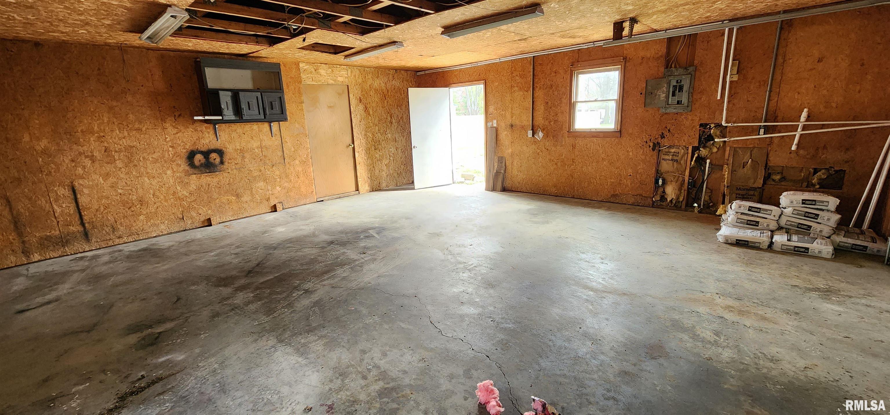 10516 Stotlar Road Marion, IL 62959 - Photo 8 of 32