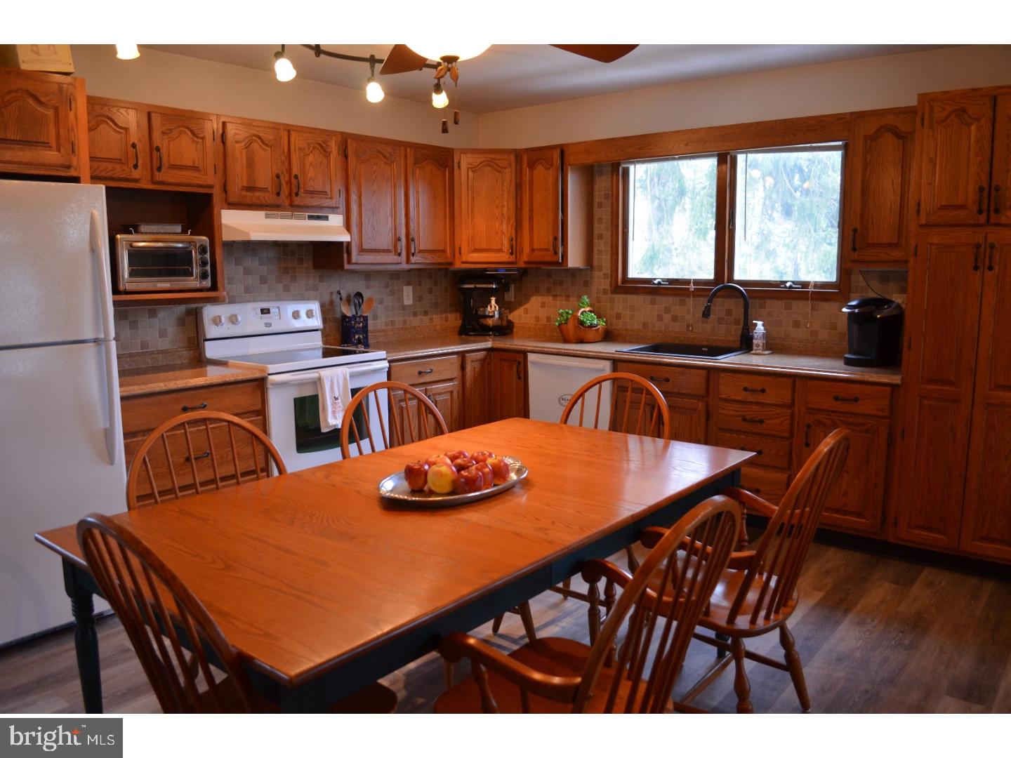 9 James Road Hatboro, PA 19040 - Photo 6 of 25 Kitchen