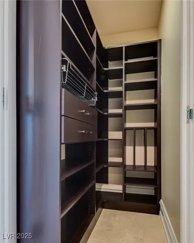 $15,950 | 2700 South Las Vegas Boulevard, Unit 4305, Las Vegas, NV 89109