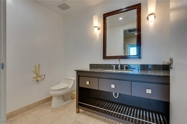 $15,950 | 2700 South Las Vegas Boulevard, Unit 4305, Las Vegas, NV 89109