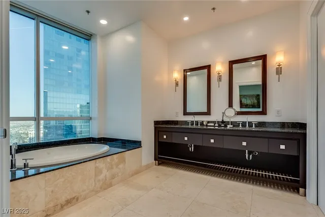 $15,950 | 2700 South Las Vegas Boulevard, Unit 4305, Las Vegas, NV 89109