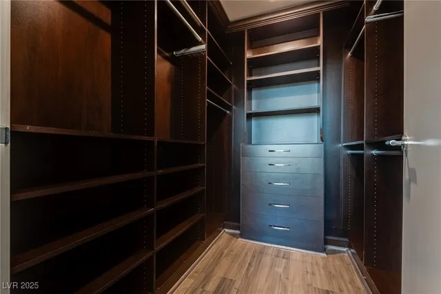 $15,950 | 2700 South Las Vegas Boulevard, Unit 4305, Las Vegas, NV 89109