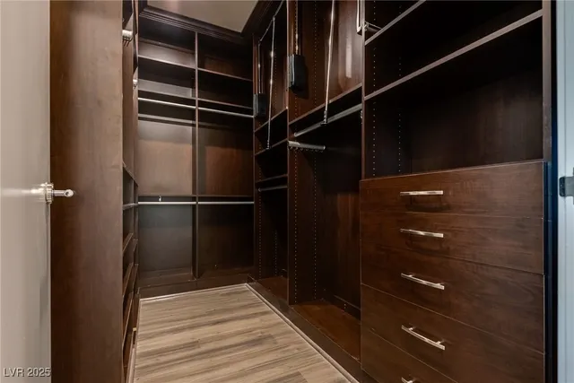 $15,950 | 2700 South Las Vegas Boulevard, Unit 4305, Las Vegas, NV 89109