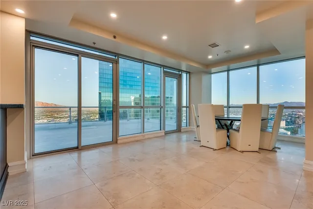 $15,950 | 2700 South Las Vegas Boulevard, Unit 4305, Las Vegas, NV 89109