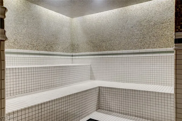 $15,950 | 2700 South Las Vegas Boulevard, Unit 4305, Las Vegas, NV 89109