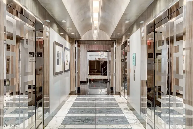 $15,950 | 2700 South Las Vegas Boulevard, Unit 4305, Las Vegas, NV 89109