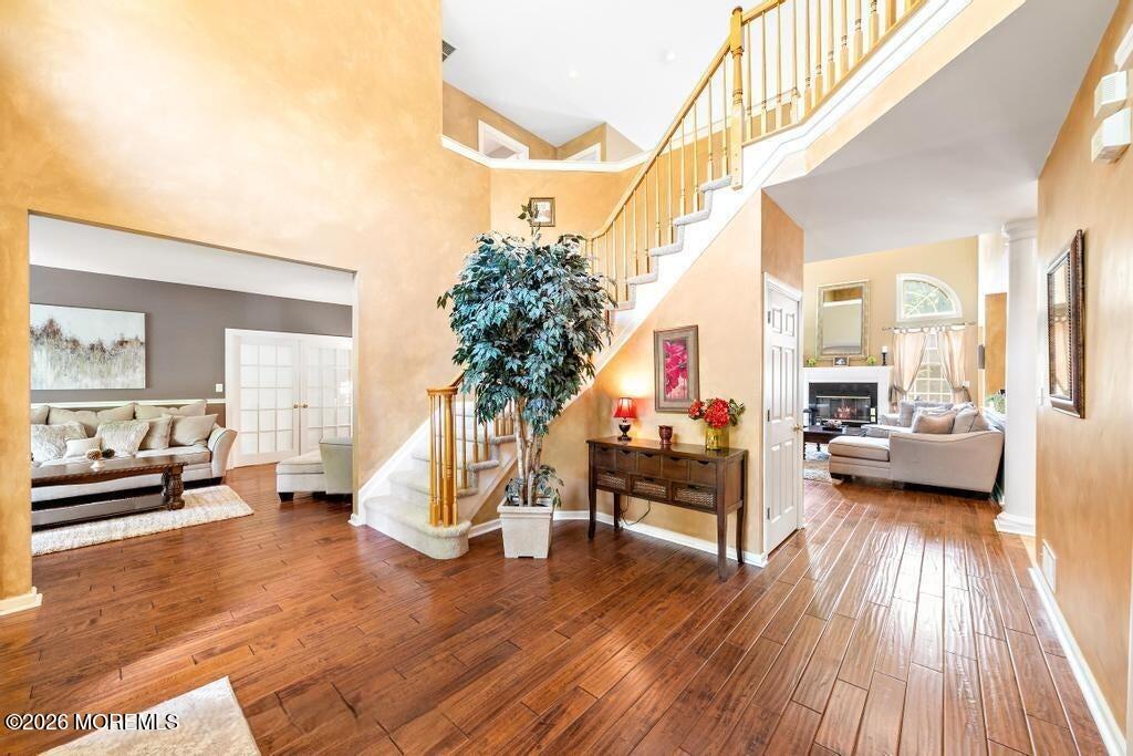 2 Mehar Court Jackson, NJ 08527 - Photo 5 of 47 a living room with furniture and a potted plant