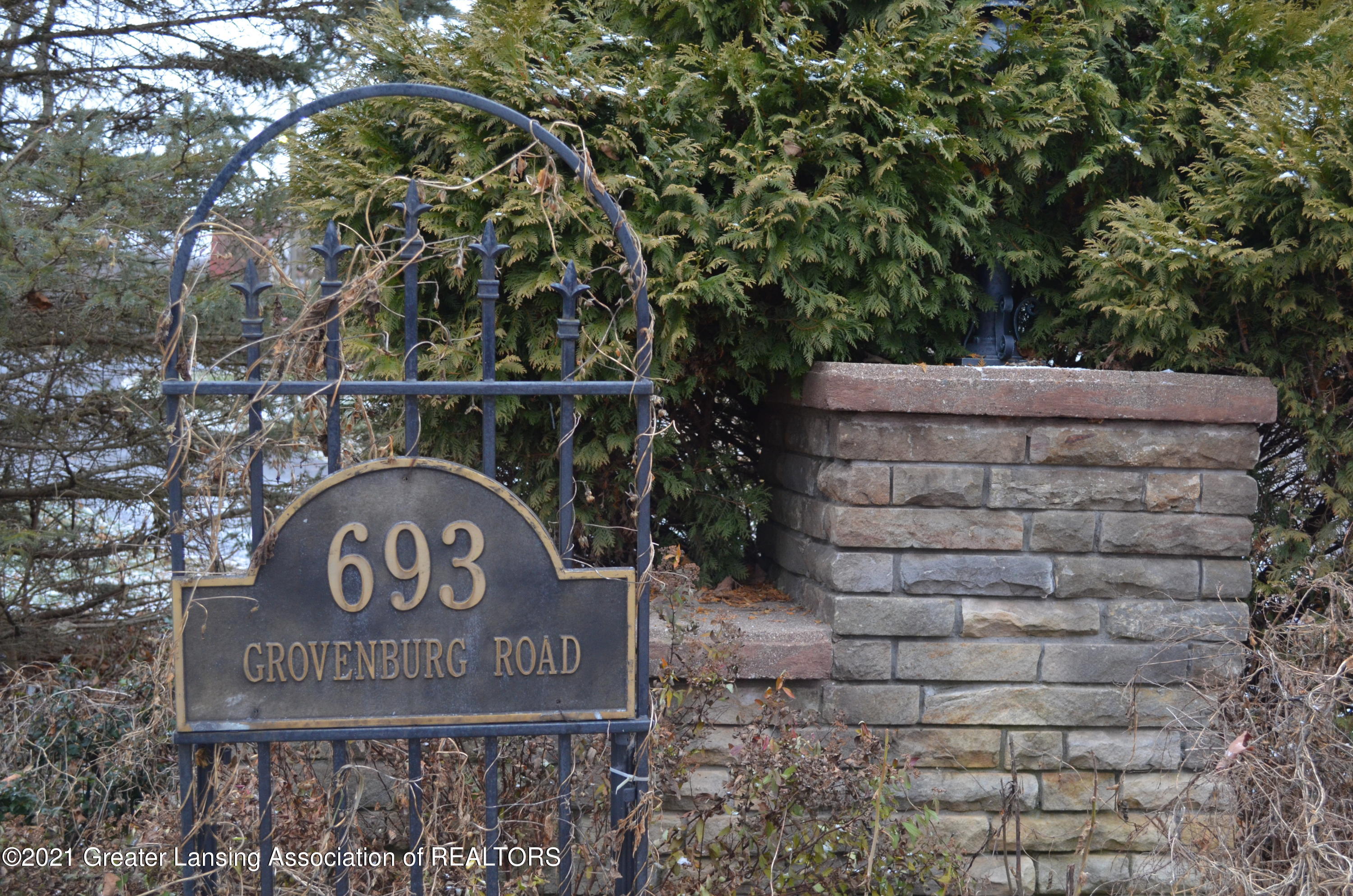 693 Grovenburg Road Mason, MI 48854 - Photo 2 of 64 DSC_0930
