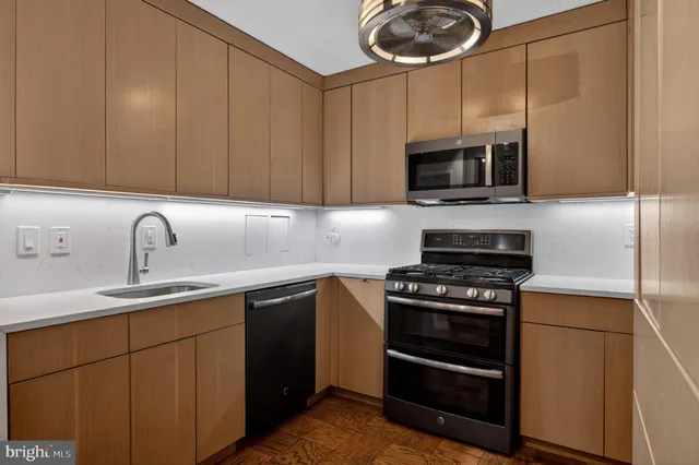 $525,000 | 429 N Street Southwest, Unit S 705, Washington, DC 20024