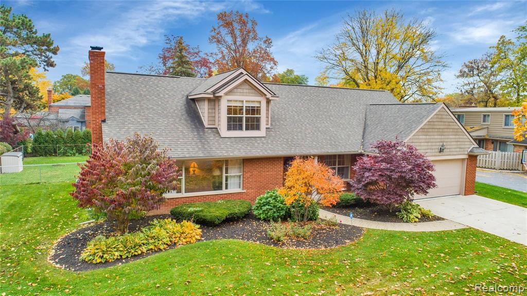 510 Thorntree Road Grosse Pointe Woods, MI 48236 - Photo 2 of 40
