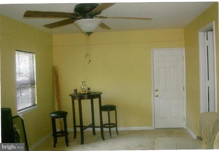 8112 Fort Foote Road Fort Washington, MD 20744 - Photo 5 of 11 Family Room