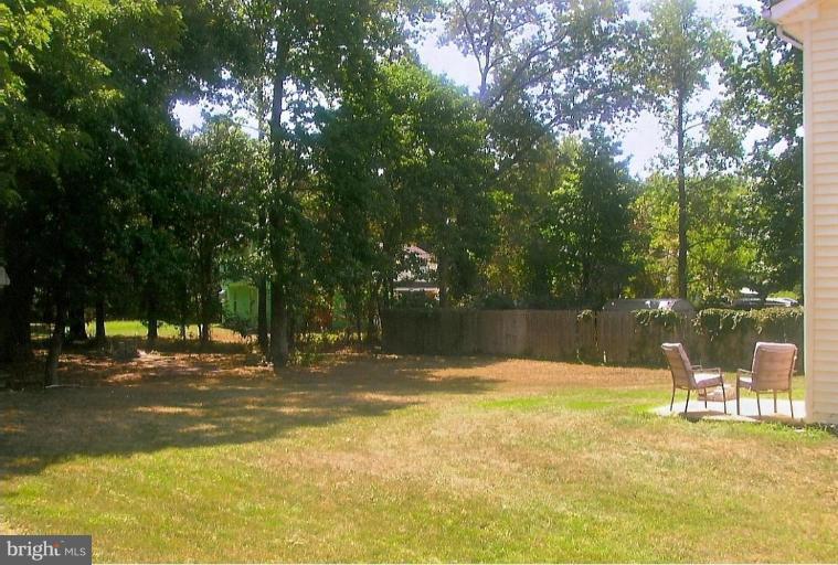 8112 Fort Foote Road Fort Washington, MD 20744 - Photo 6 of 11 Back yard