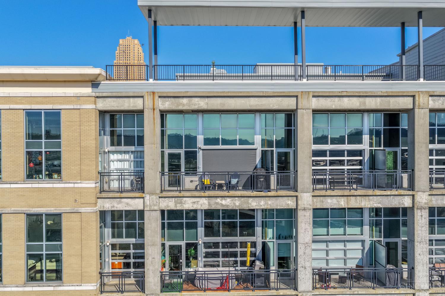 353 West 4th Street, Unit 602 Cincinnati, OH 45202 - Photo 38 of 44