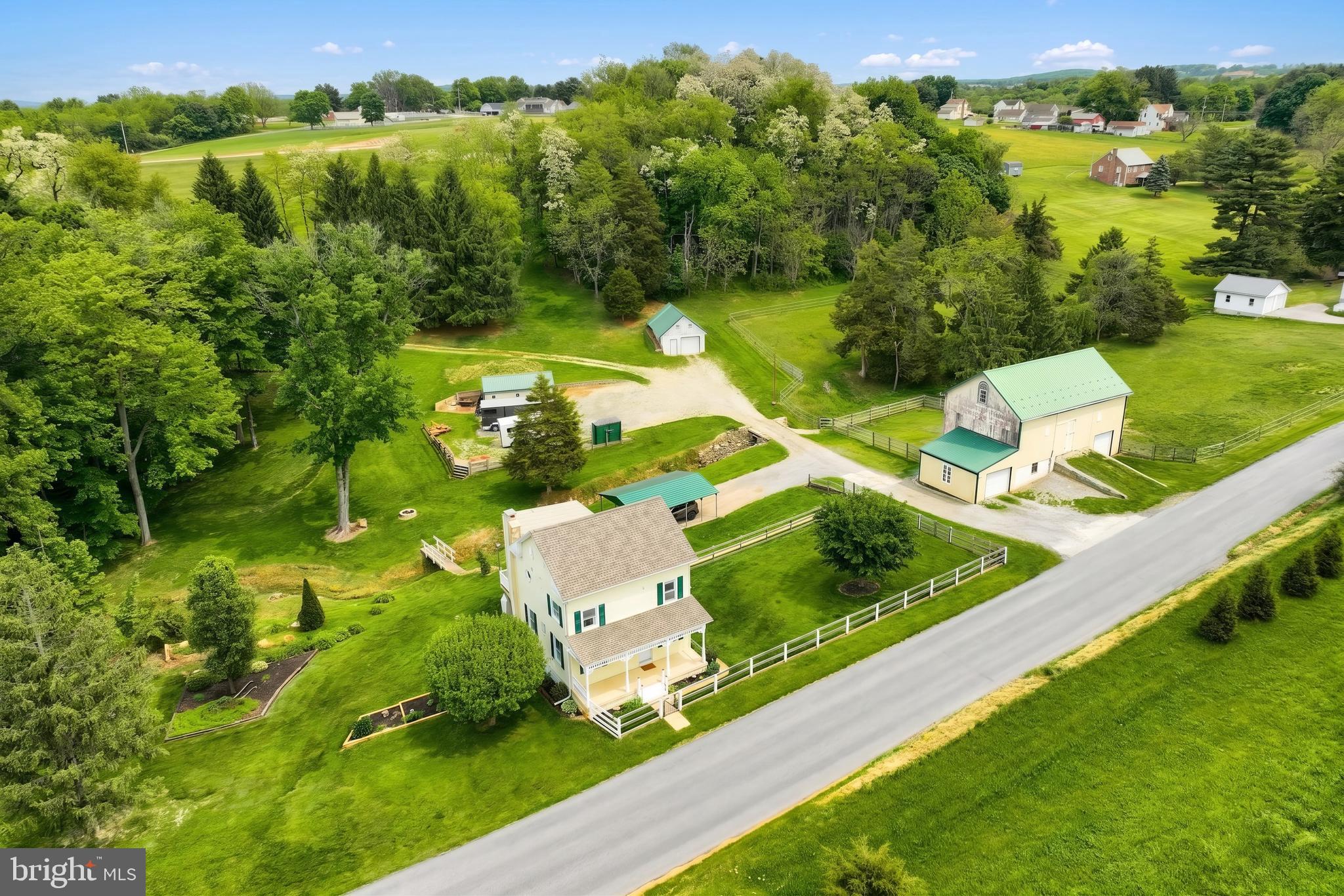 1425 Sunnyside Road Spring Grove, PA 17362 - Photo 2 of 74 Gallery Image 2