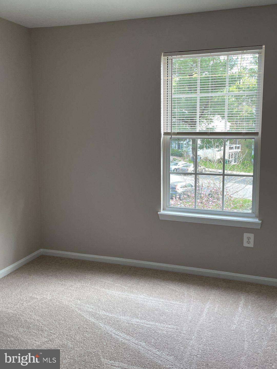 10366 College Square Columbia, MD 21044 - Photo 18 of 20 an empty room with a window