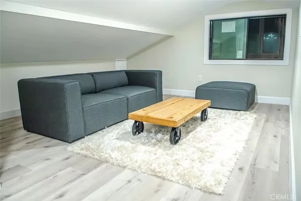 $7,900 | 1116 Pacific Coast Highway, Huntington Beach, CA 92648