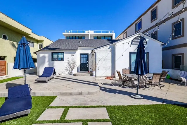 $7,900 | 1116 Pacific Coast Highway, Huntington Beach, CA 92648