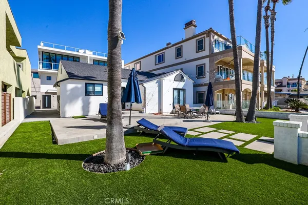 $7,900 | 1116 Pacific Coast Highway, Huntington Beach, CA 92648