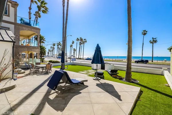 $7,900 | 1116 Pacific Coast Highway, Huntington Beach, CA 92648