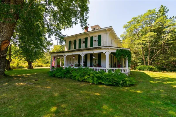 $850,000 | 292-300 Main Road, Islesboro, ME 04848