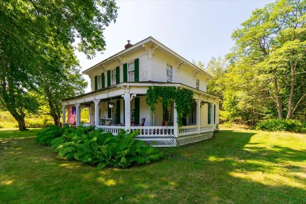 $850,000 | 292-300 Main Road, Islesboro, ME 04848