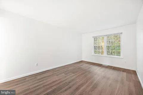 $2,000 | 129 Emery Court, Unit B, Newark, DE 19711