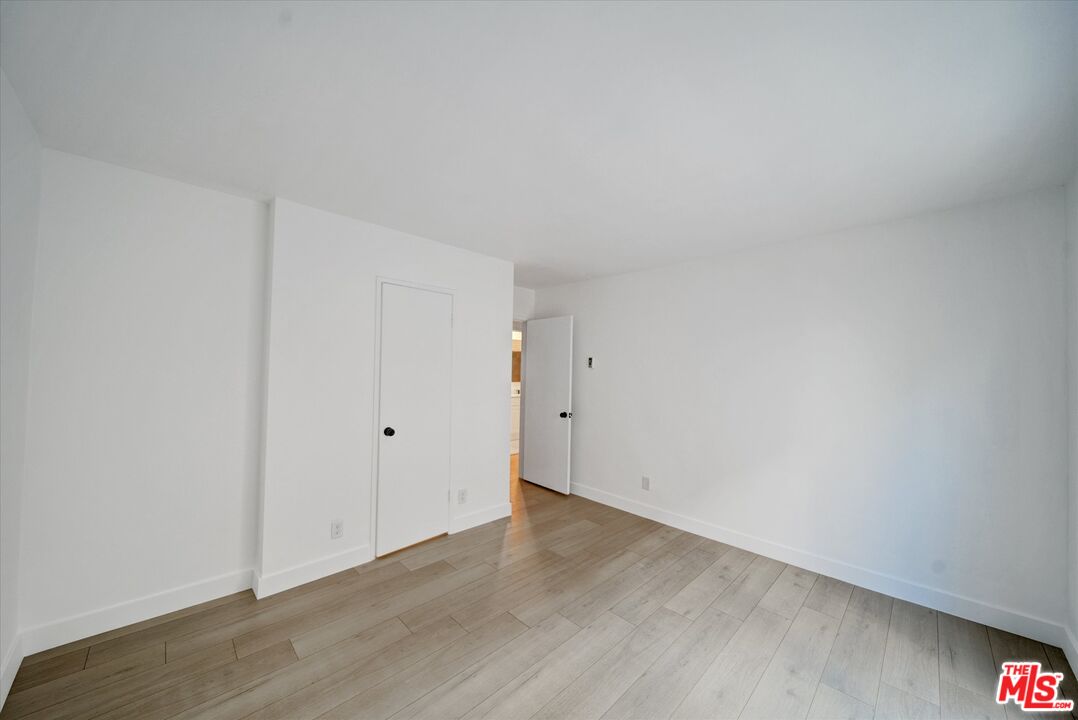 15 Spinnaker Street, Unit 101 Marina del Rey, CA 90292 - Photo 18 of 39