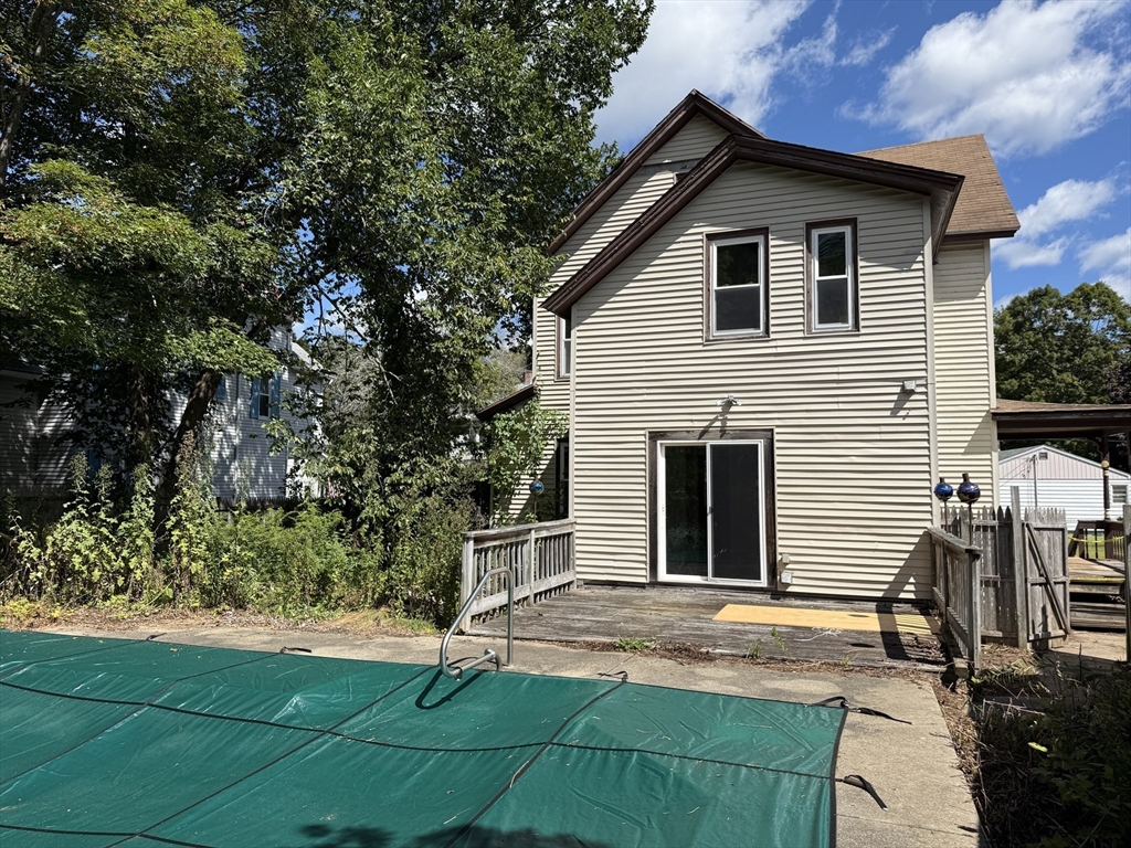 38 Elm Street Warren, MA 01083 - Photo 6 of 34 a front view of a house with garden