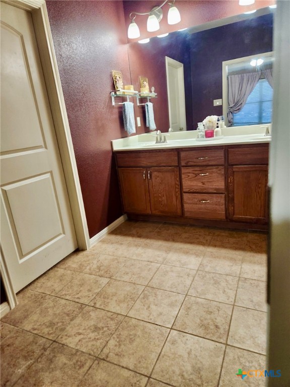 91 Skyview Terrace Leander, TX 78641 - Photo 20 of 25 a view of a kitchen with cabinets