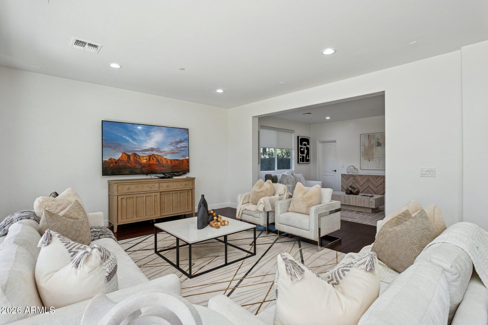 3346 North 34th Street Phoenix, AZ 85018 - Photo 28 of 92 TV included