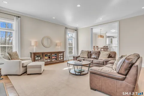 $1,150,000 | 2 Somerset Lane, Newtown, CT 06482