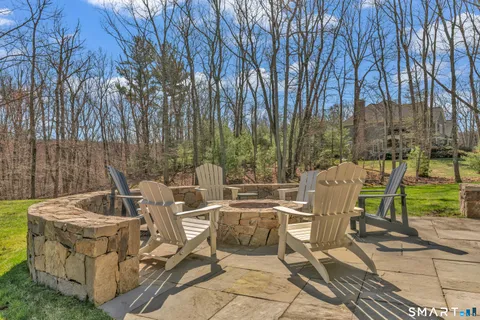 $1,150,000 | 2 Somerset Lane, Newtown, CT 06482