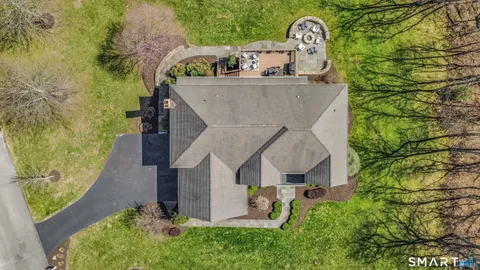$1,150,000 | 2 Somerset Lane, Newtown, CT 06482